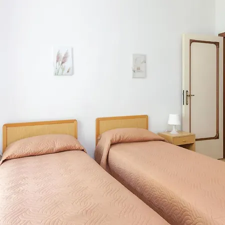 App. Garden Apartment